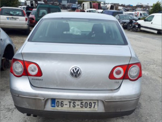 06_VOLKSWAGEN_PASSAT_1.9L_Diesel_3_back.jpg