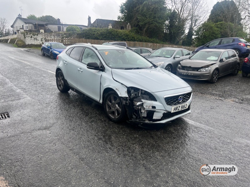 Volvo v40 parts clearance for sale