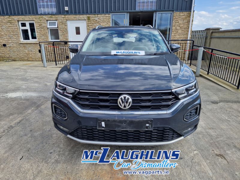 VW_T-Roc_BlueMotion_2020_DFFA_TWE_6S_LI7F_-5-PhotoRoom.png