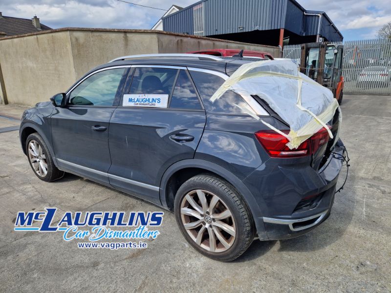 VW_T-Roc_BlueMotion_2020_DFFA_TWE_6S_LI7F_-8-PhotoRoom.png