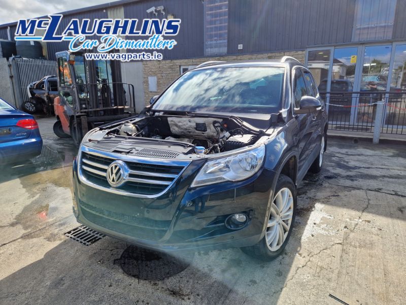 VW_Tiguan_2008_Black_Sport_2.0L_Tdi_CBAB_LMU_6S_LC9X_-_4.jpg