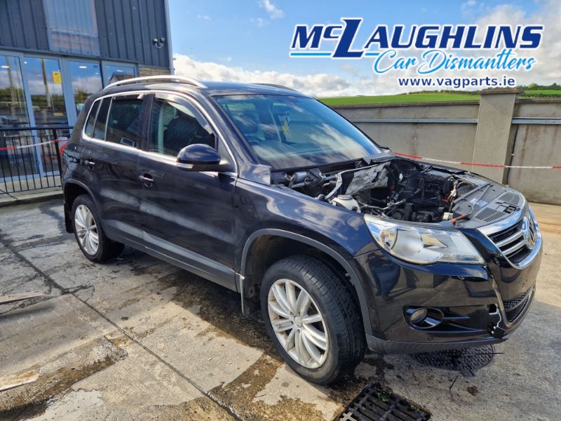 VW_Tiguan_2008_Black_Sport_2.0L_Tdi_CBAB_LMU_6S_LC9X_-_6.jpg