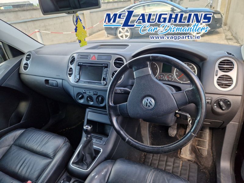 VW_Tiguan_2008_Black_Sport_2.0L_Tdi_CBAB_LMU_6S_LC9X_-_8.jpg