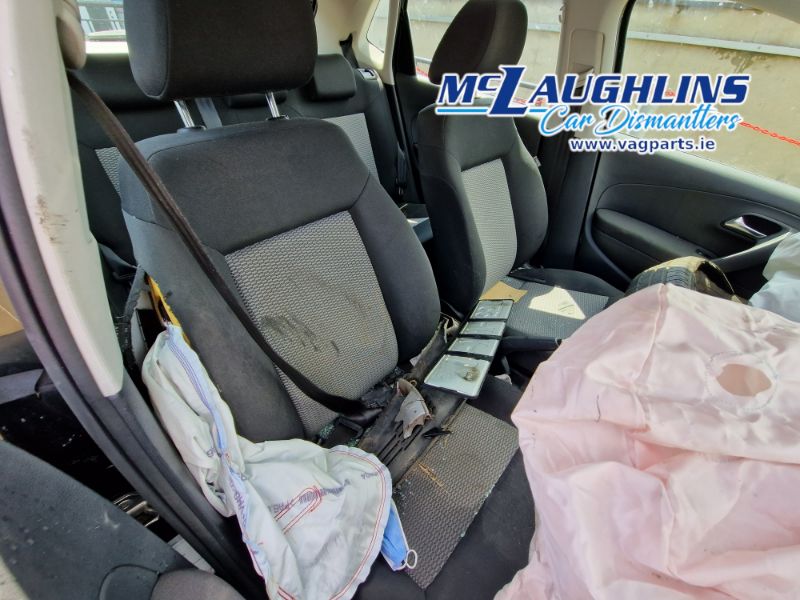 VW_Polo_Black_2012_CFWA_MZK_5S_L041_-_2.jpg