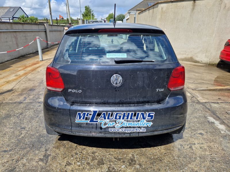 VW_Polo_Black_2012_CFWA_MZK_5S_L041_-_5.jpg