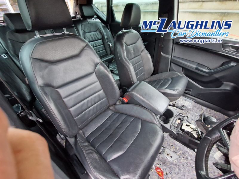 Seat_Ateca_Xcellence_2017_Grey_2.0L_DFHA_SQJ_7A_LA7W_-12.jpg