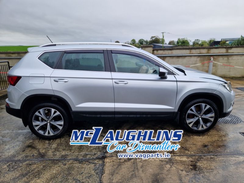 Seat_Ateca_Xcellence_2017_Grey_2.0L_DFHA_SQJ_7A_LA7W_-_1.jpg