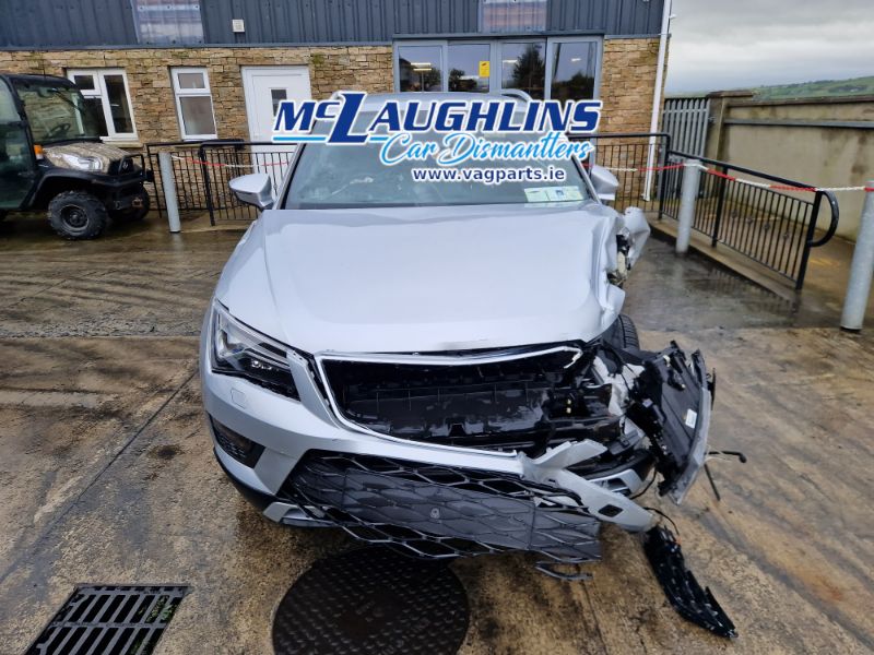 Seat_Ateca_Xcellence_2017_Grey_2.0L_DFHA_SQJ_7A_LA7W_-_8.jpg