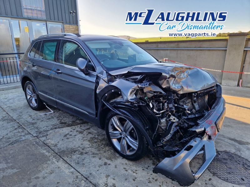 VW_Tiguan_2017_Grey_2.0_Tdi_Bluemotion_DFGA_QZZ_6S_LR7H_-_10.jpg