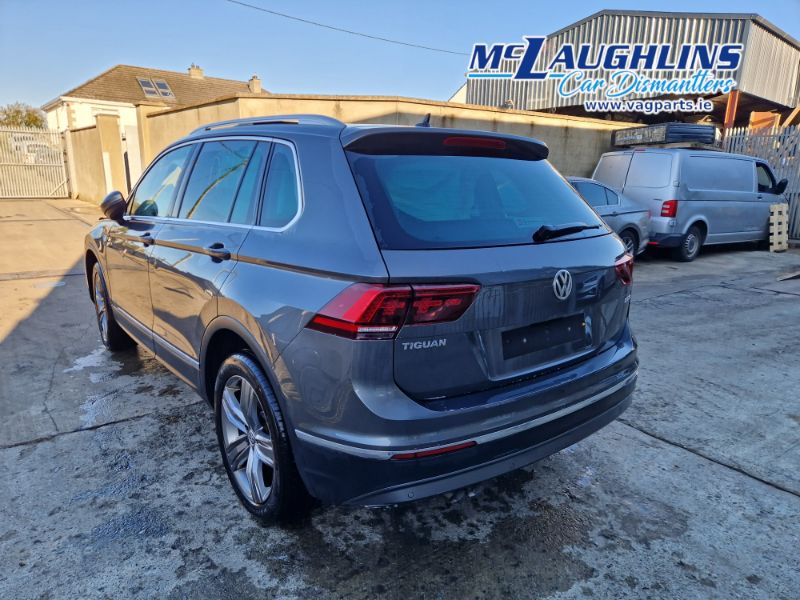 VW_Tiguan_2017_Grey_2.0_Tdi_Bluemotion_DFGA_QZZ_6S_LR7H_-_5.jpg