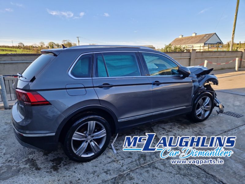 VW_Tiguan_2017_Grey_2.0_Tdi_Bluemotion_DFGA_QZZ_6S_LR7H_-_8.jpg