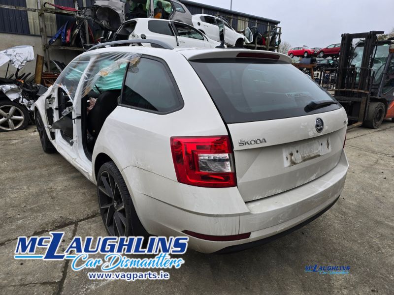 Skoda_Octavia_2018_White_1.6_Tdi_SE_DDYA_RTD_5S_LF9E_-_McLaughlin_Car_Dismantlers_Breakers_Donegal_-_4.jpg
