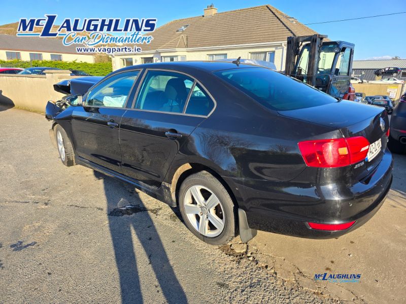 VW_Jetta_2014_1.6L_Tdi_Black_CAYC_LHW_5S_LC9X__-_McLaughlin_Car_Dismantlers_Breakers_Donegal_-_5.jpg
