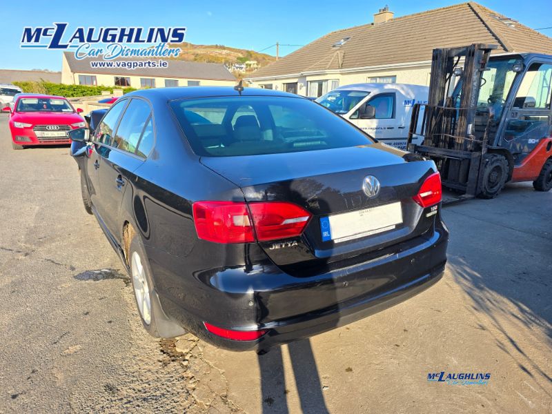 VW_Jetta_2014_1.6L_Tdi_Black_CAYC_LHW_5S_LC9X__-_McLaughlin_Car_Dismantlers_Breakers_Donegal_-_6.jpg