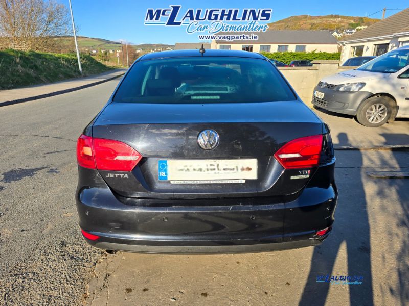 VW_Jetta_2014_1.6L_Tdi_Black_CAYC_LHW_5S_LC9X__-_McLaughlin_Car_Dismantlers_Breakers_Donegal_-_7.jpg