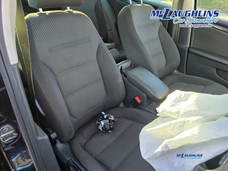 VW_Jetta_2011_Bluemotion_1.6L_Silver_CAYC_LUB_5S_LA7W_-_McLaughlin_Car_Dismantlers_Breakers_Donegal_-_1.jpg