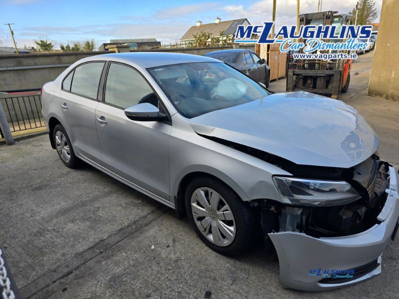 VW_Jetta_2011_Bluemotion_1.6L_Silver_CAYC_LUB_5S_LA7W_-_McLaughlin_Car_Dismantlers_Breakers_Donegal_-_10.jpg