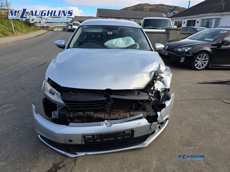 VW_Jetta_2011_Bluemotion_1.6L_Silver_CAYC_LUB_5S_LA7W_-_McLaughlin_Car_Dismantlers_Breakers_Donegal_-_2.jpg