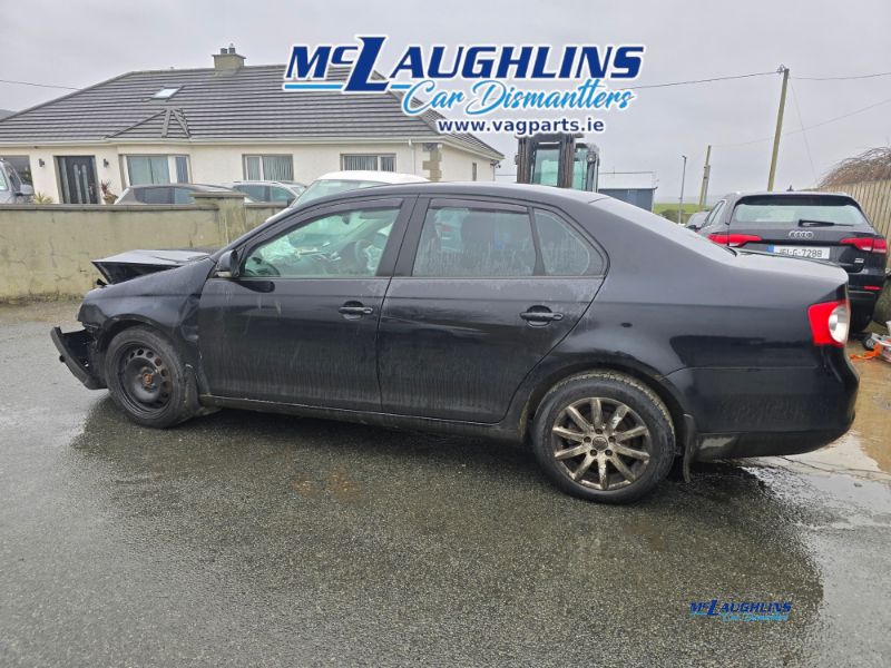 VW_Jetta_2008_Black_Saloon_1.9L_Tdi_BXE_JCR_5S_LC9X_-_McLaughlin_Car_Dismantlers_Breakers_Donegal_-_5.jpg