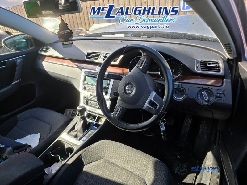 VW_Passat_2011_Silver_Comfortline_Estate_Bluemotion_CAYC_MYP_6S_LA7W_-_McLaughlin_Car_Dismantlers_Breakers_Donegal_-_10.jpg