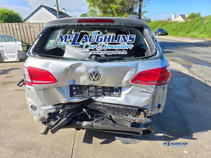 VW_Passat_2011_Silver_Comfortline_Estate_Bluemotion_CAYC_MYP_6S_LA7W_-_McLaughlin_Car_Dismantlers_Breakers_Donegal_-_7.jpg