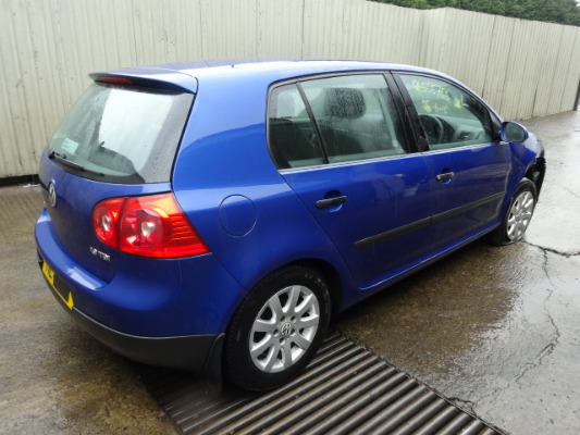 BLUE-GOLF-3.JPG