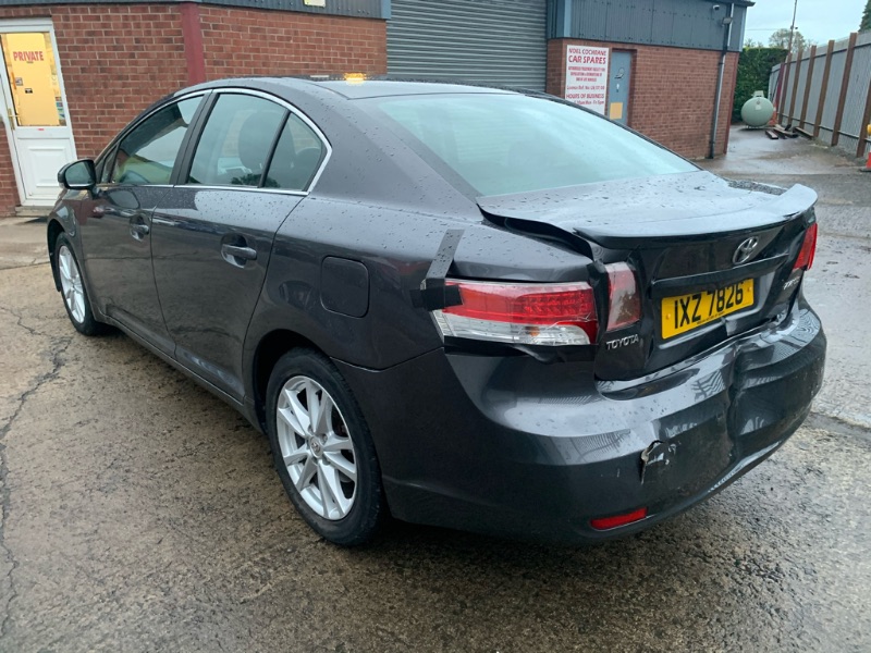 TOYOTA AVENSIS Damaged Repairable Crashed Car for Sale