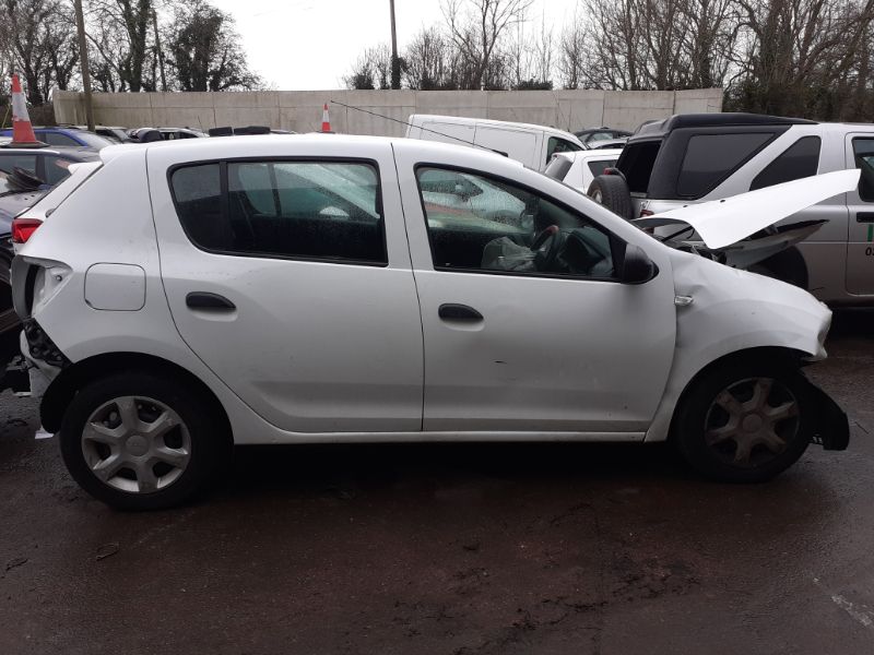 Keohane Car Parts White 4 door 1.2L 2016 DACIA SANDERO DOOR/WING