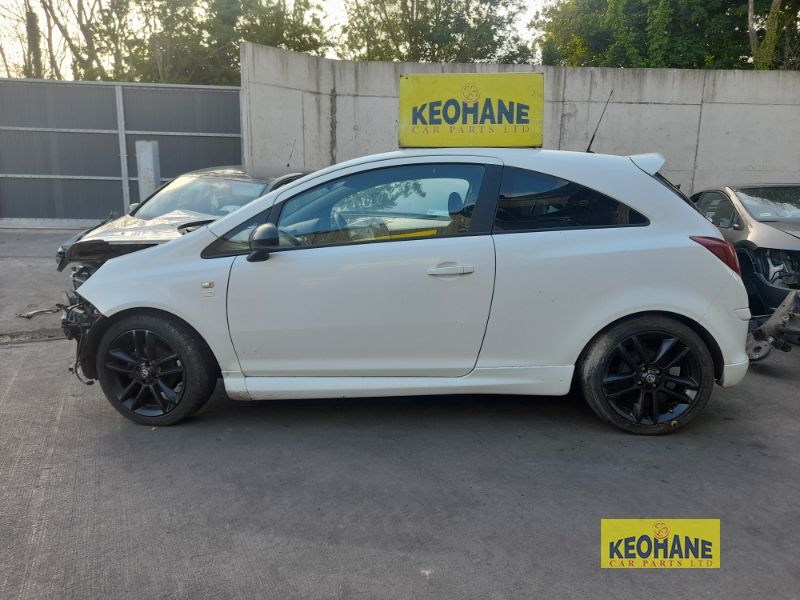 Keohane Car Parts White 4 door 1.2L 2016 DACIA SANDERO DOOR/WING