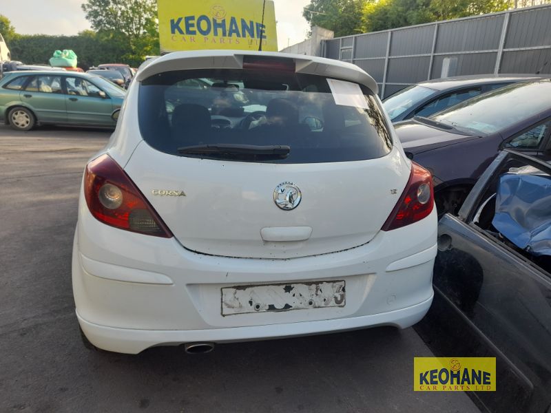 Keohane Car Parts White 4 door 1.2L 2016 DACIA SANDERO DOOR/WING