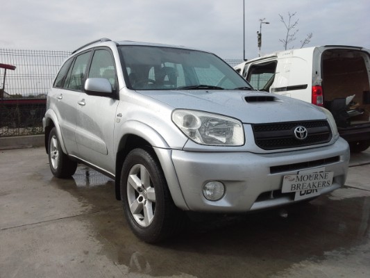 TOYOTA_RAV4_2.0_D4D_5_SPEED_2004.jpg