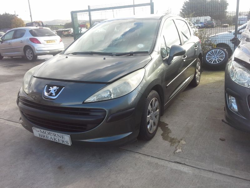 Peugeot_207_1.4_petrol_5_speed_grey.jpg