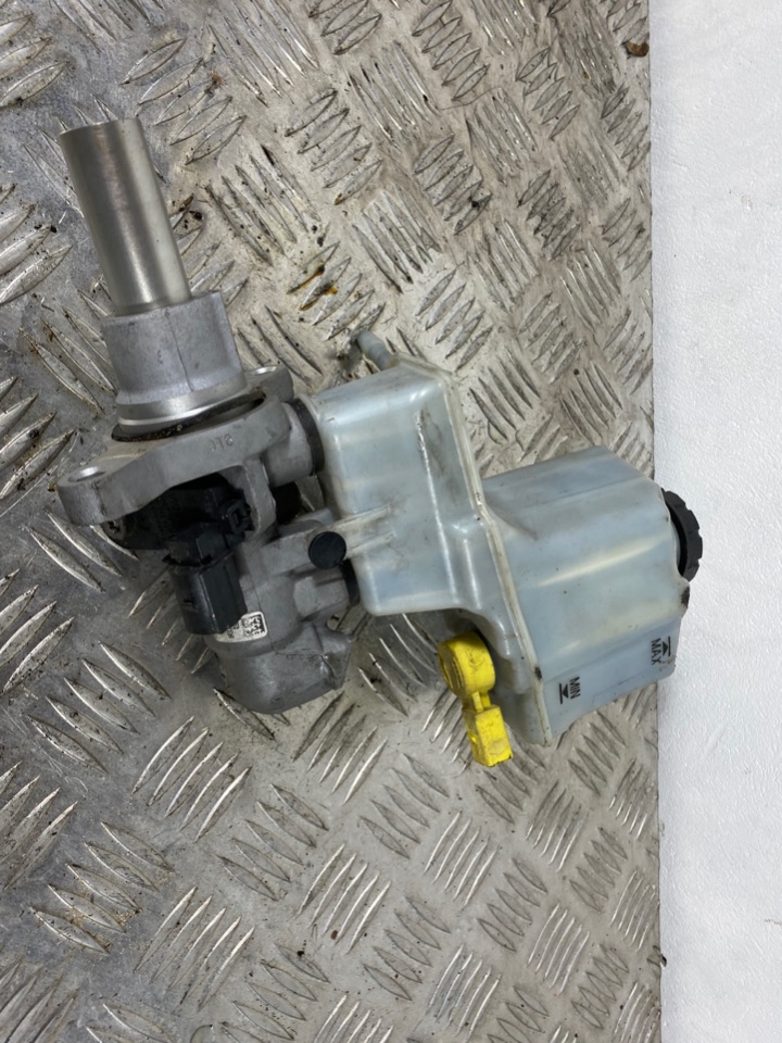 Skoda octavia master cylinder discount