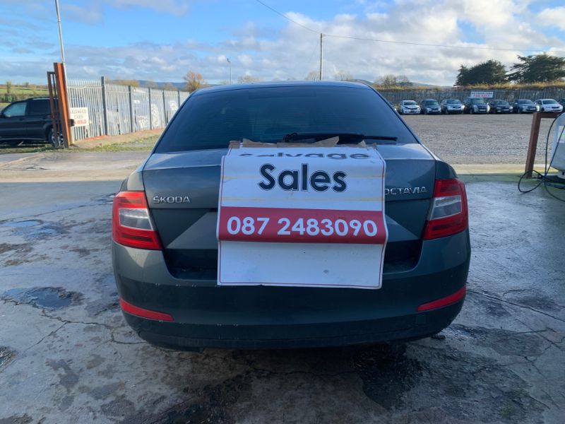 SKODA OCTAVIA Damaged Repairable Crashed Car for Sale